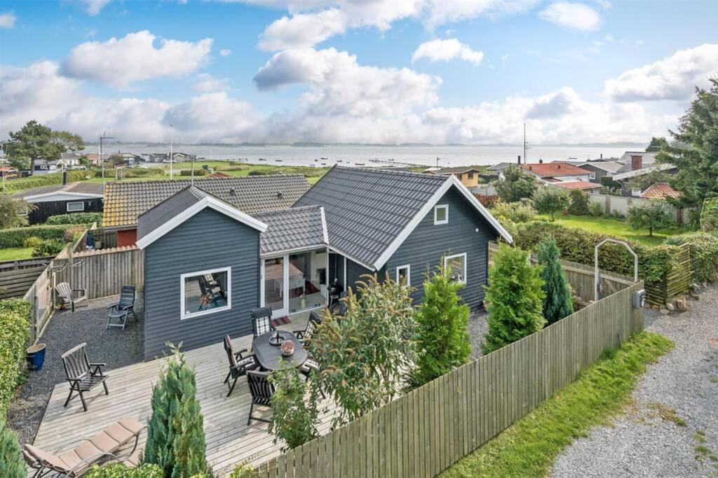 Skon Feriebolig Med Havudsigt I Naturskont Omrade Munkebo Luaran gambar
