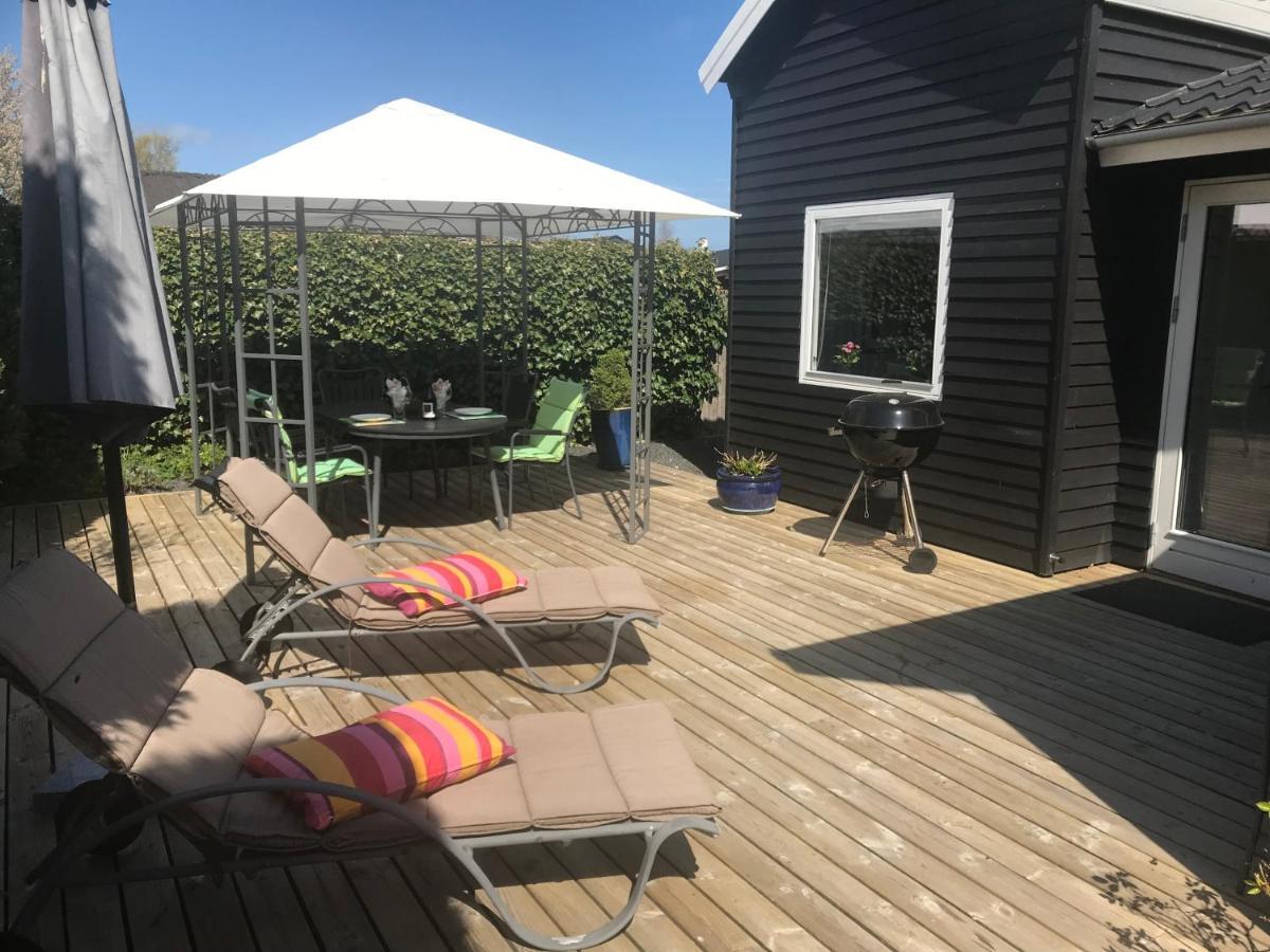 Skon Feriebolig Med Havudsigt I Naturskont Omrade Munkebo Luaran gambar
